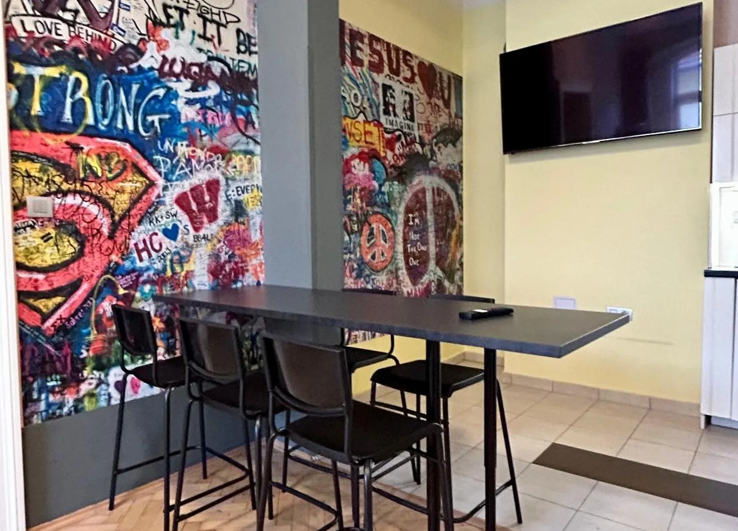 Party House Prague - Apartments Ve Smeckach 18, City Center!!