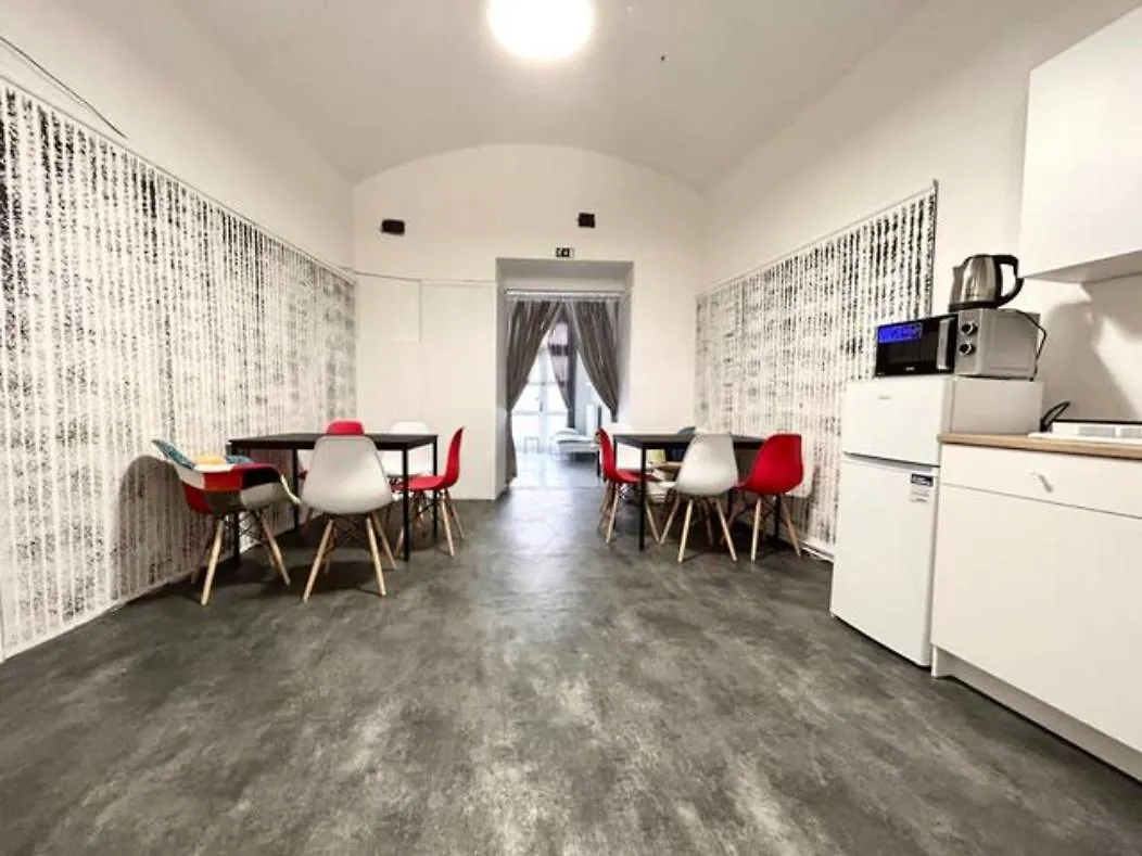 Party House Prague - Apartments Ve Smeckach 18, City Center!!
