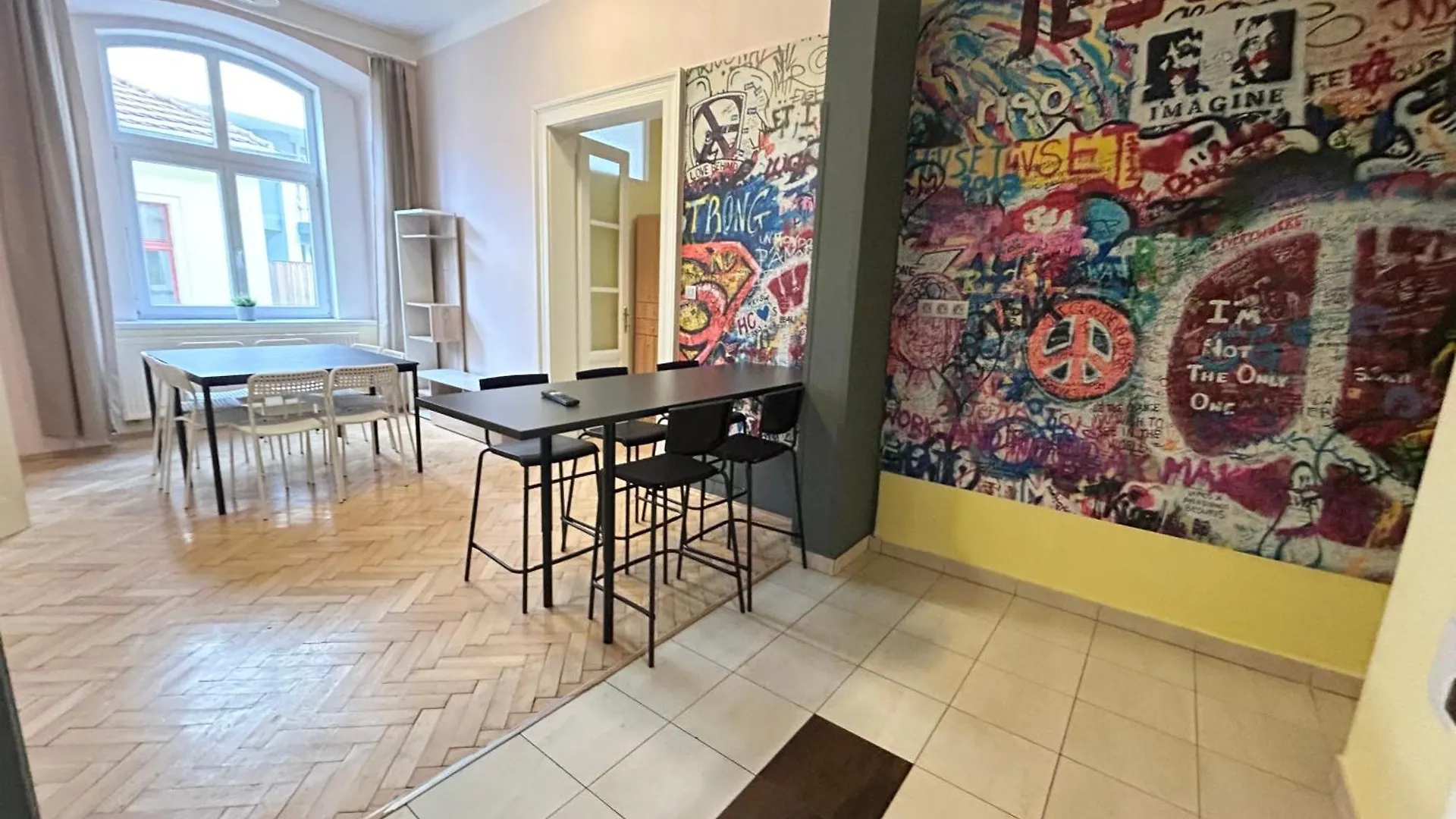 Party House Prague - Apartments Ve Smeckach 18, City Center!!