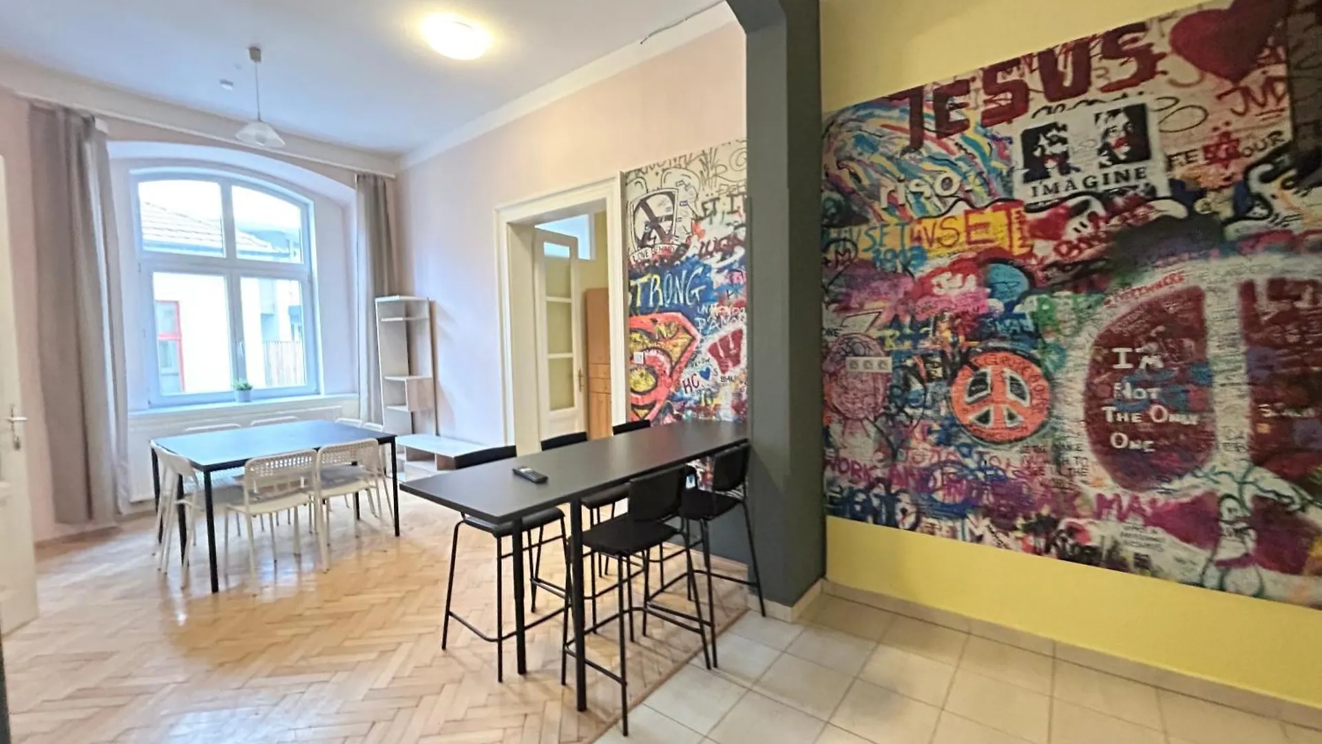 Party House Prague - Apartments Ve Smeckach 18, City Center!!