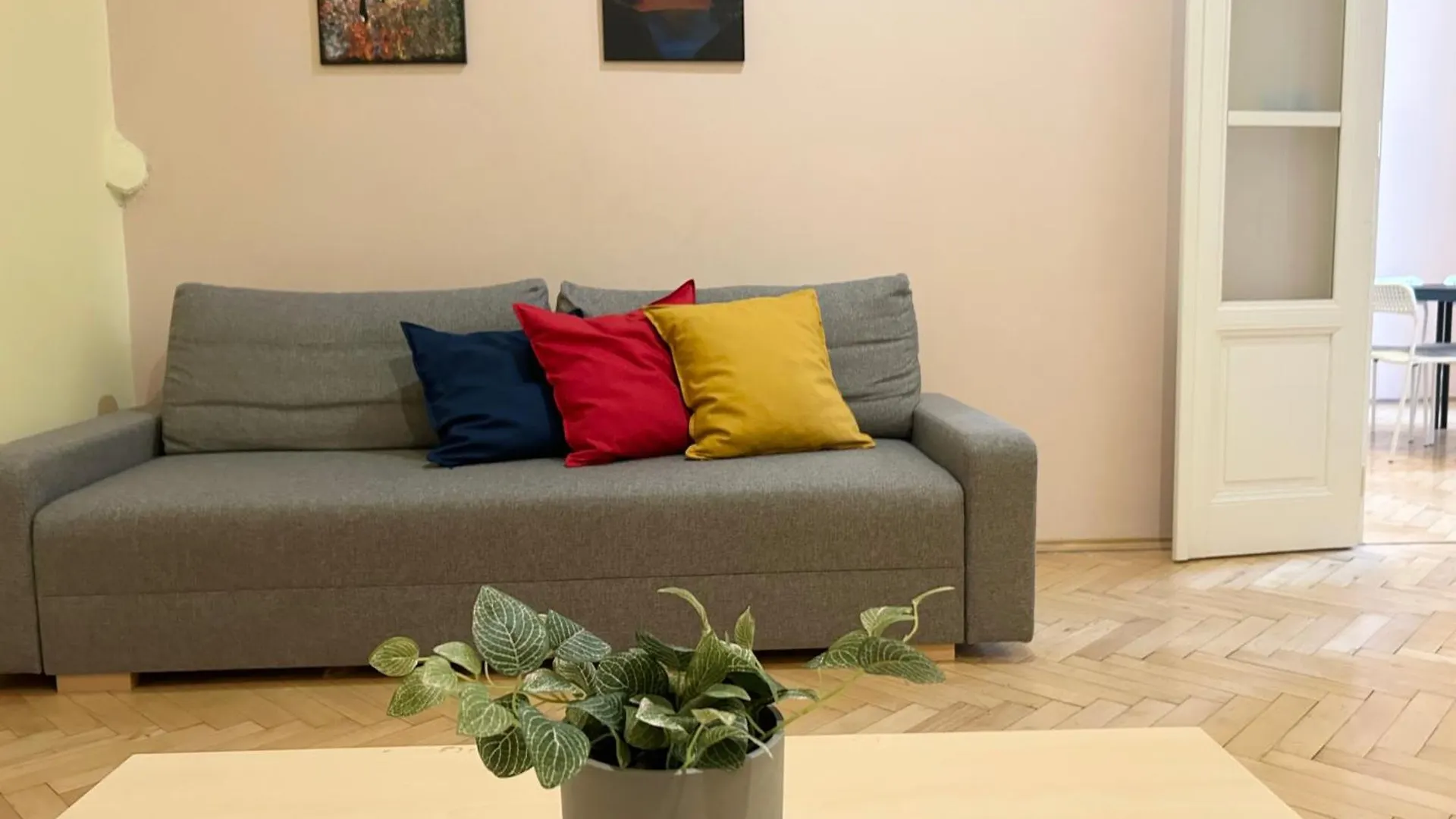 Party House Prague - Apartments Ve Smeckach 18, City Center!!
