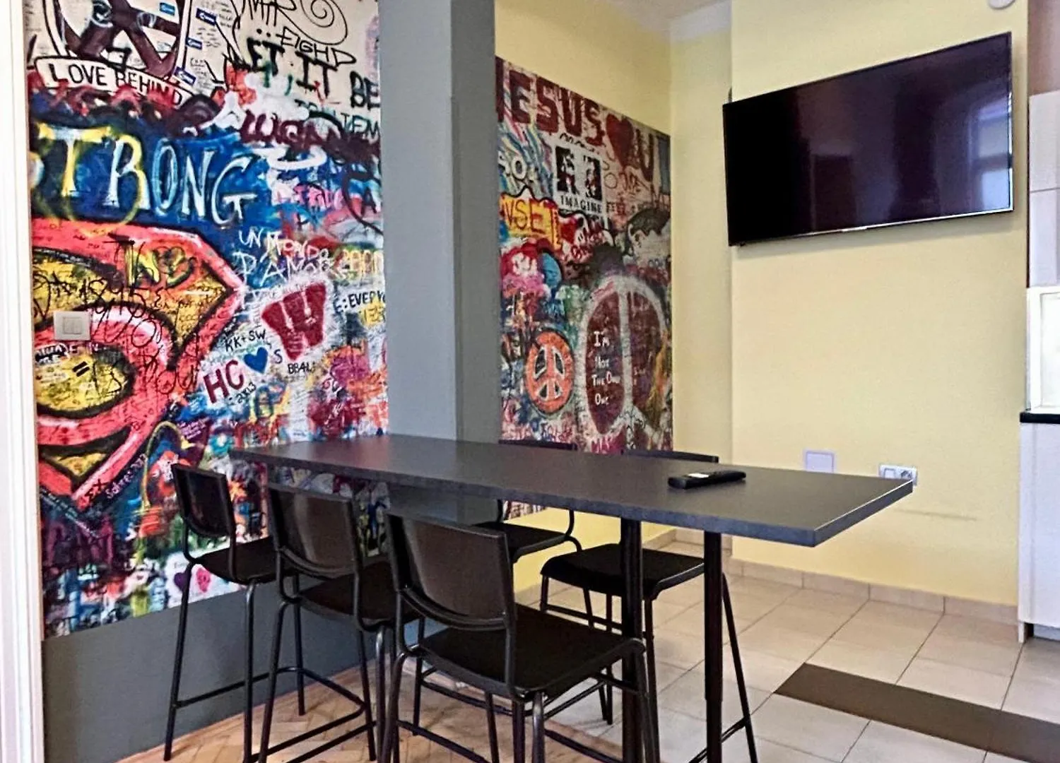 Party House Prague - Apartments Ve Smeckach 18, City Center!!
