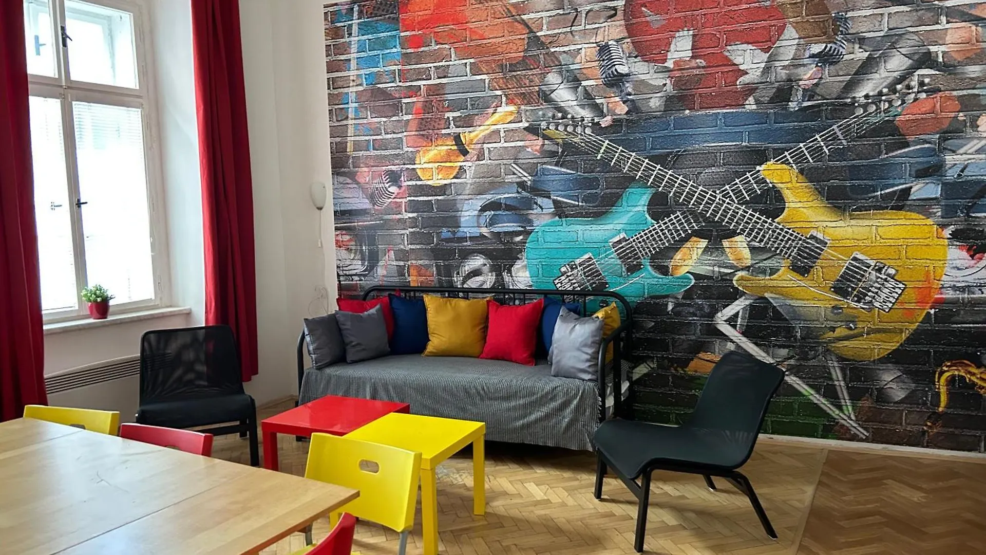 Party House Prague - Apartments Ve Smeckach 18, City Center!!