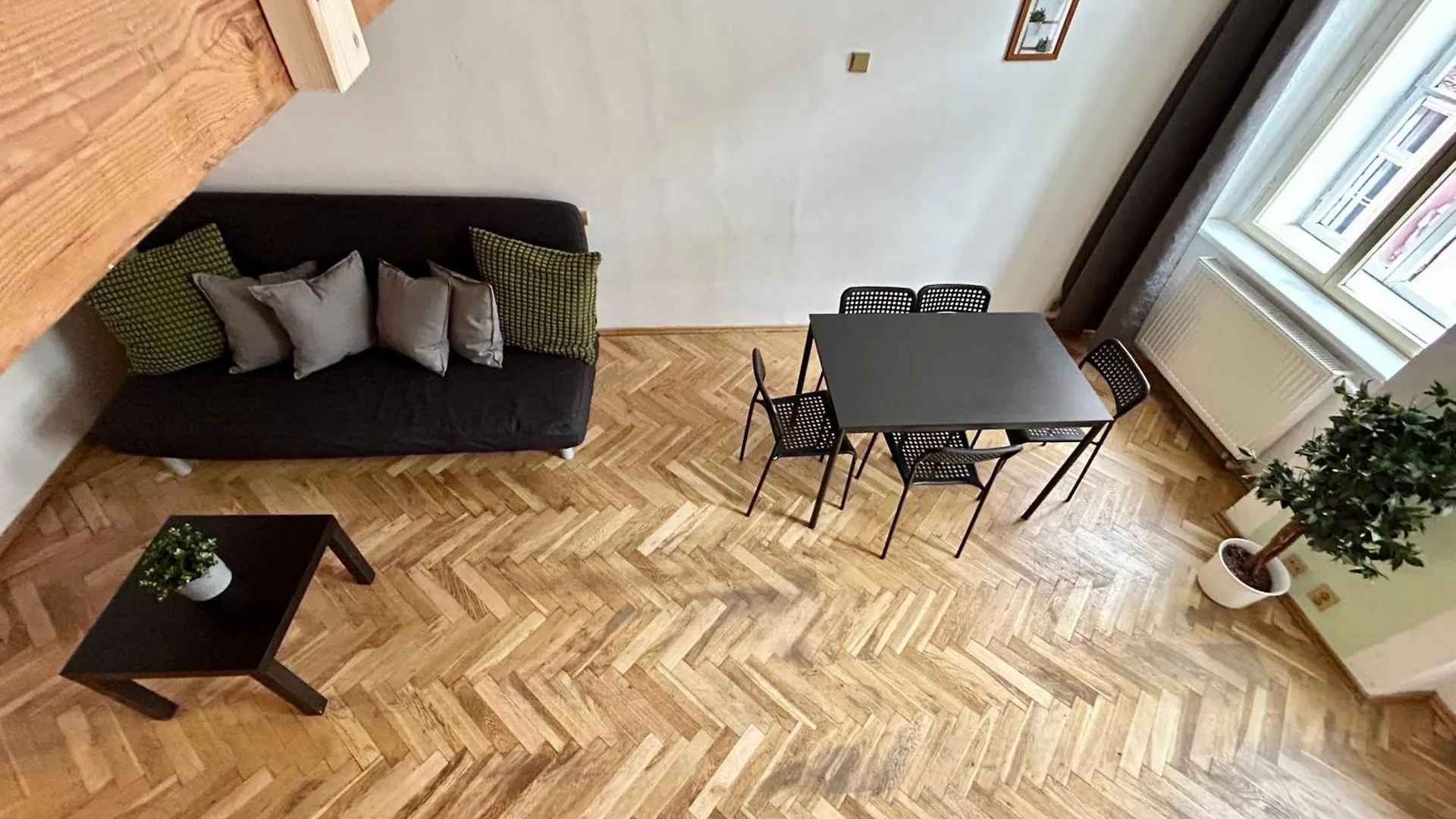 Party House Prague - Apartments Ve Smeckach 18, City Center!!