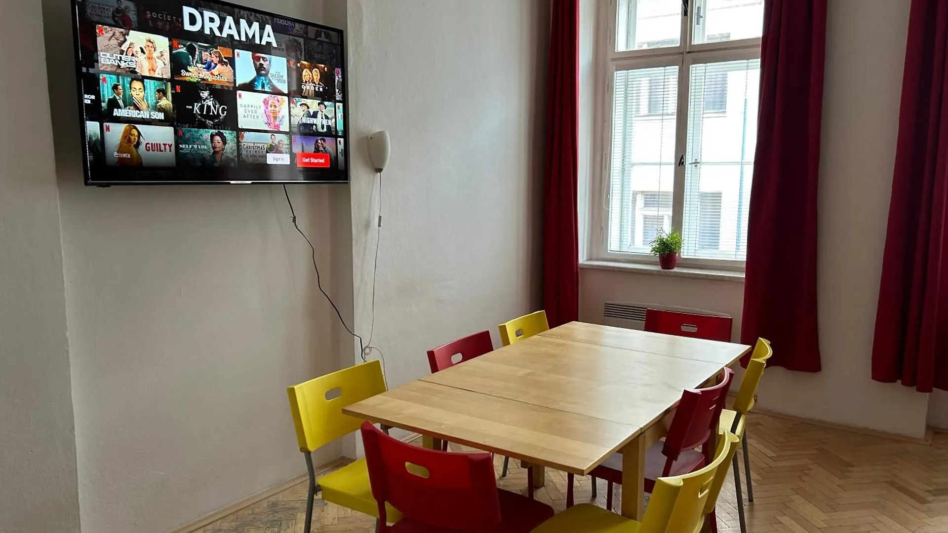 Party House Prague - Apartments Ve Smeckach 18, City Center!!