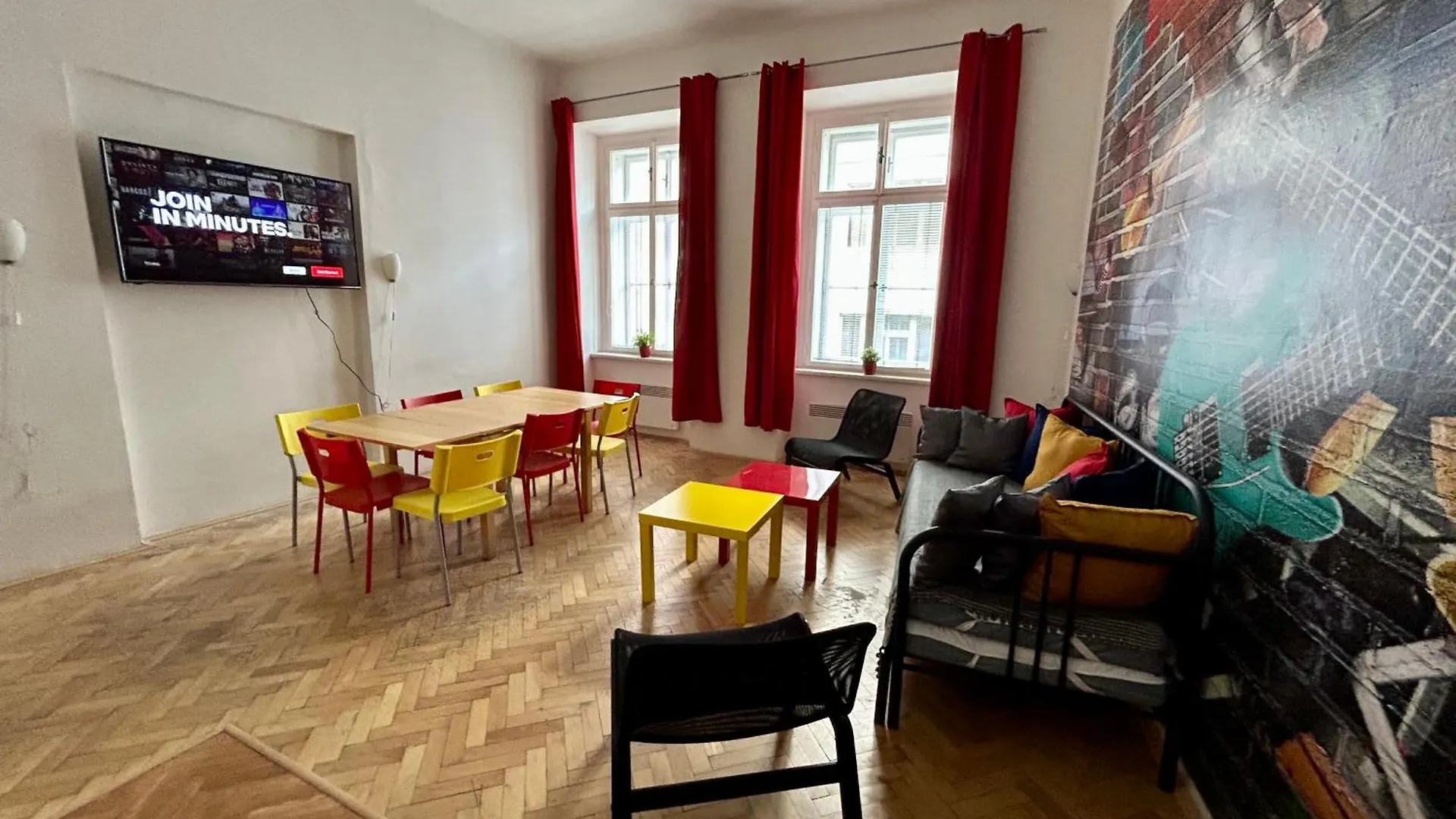 Party House Prague - Apartments Ve Smeckach 18, City Center!! 0*,