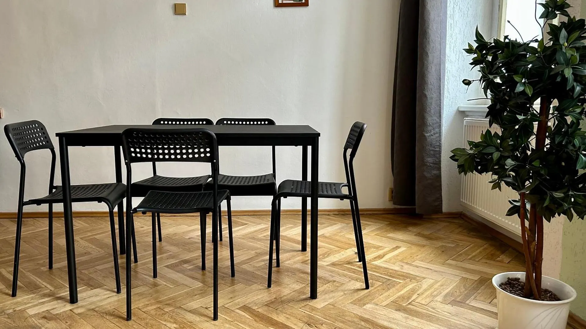 Party House Prague - Apartments Ve Smeckach 18, City Center!!