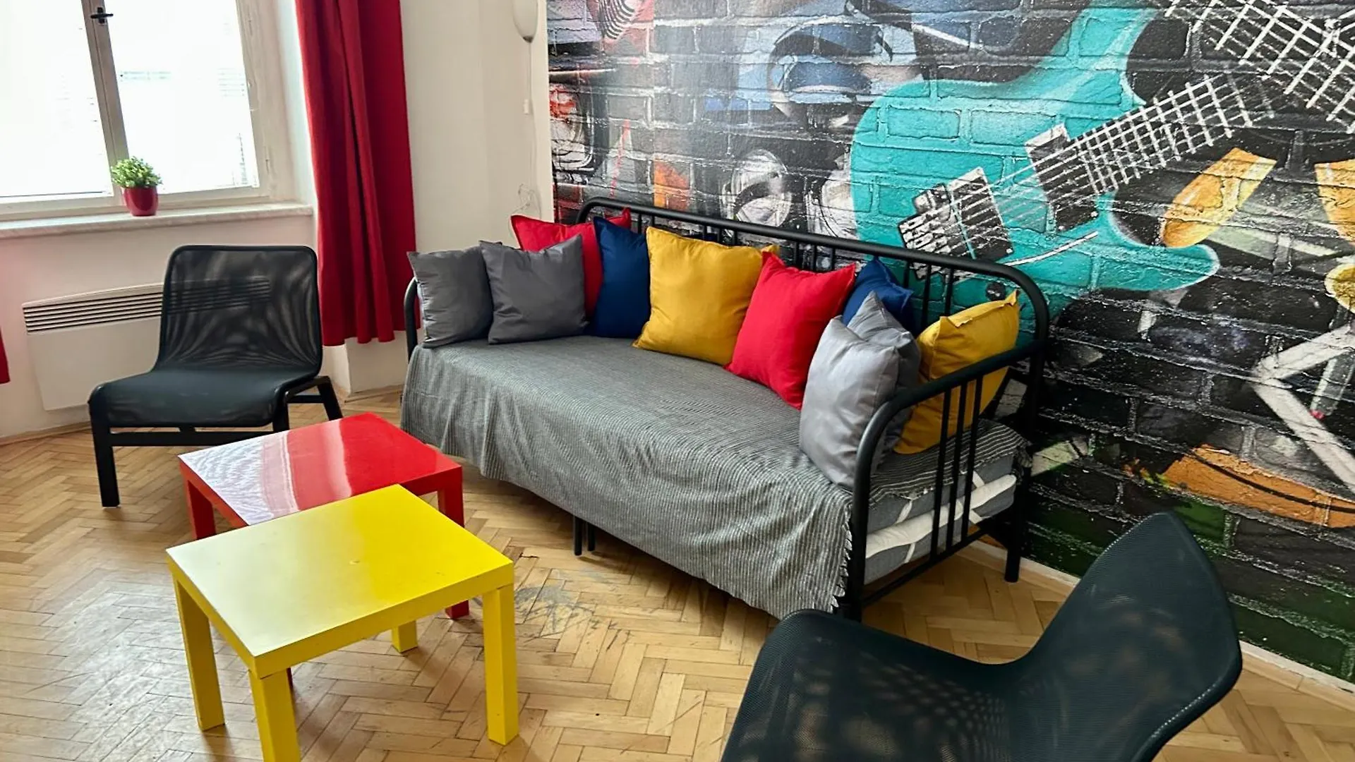 Party House Prague - Apartments Ve Smeckach 18, City Center!!