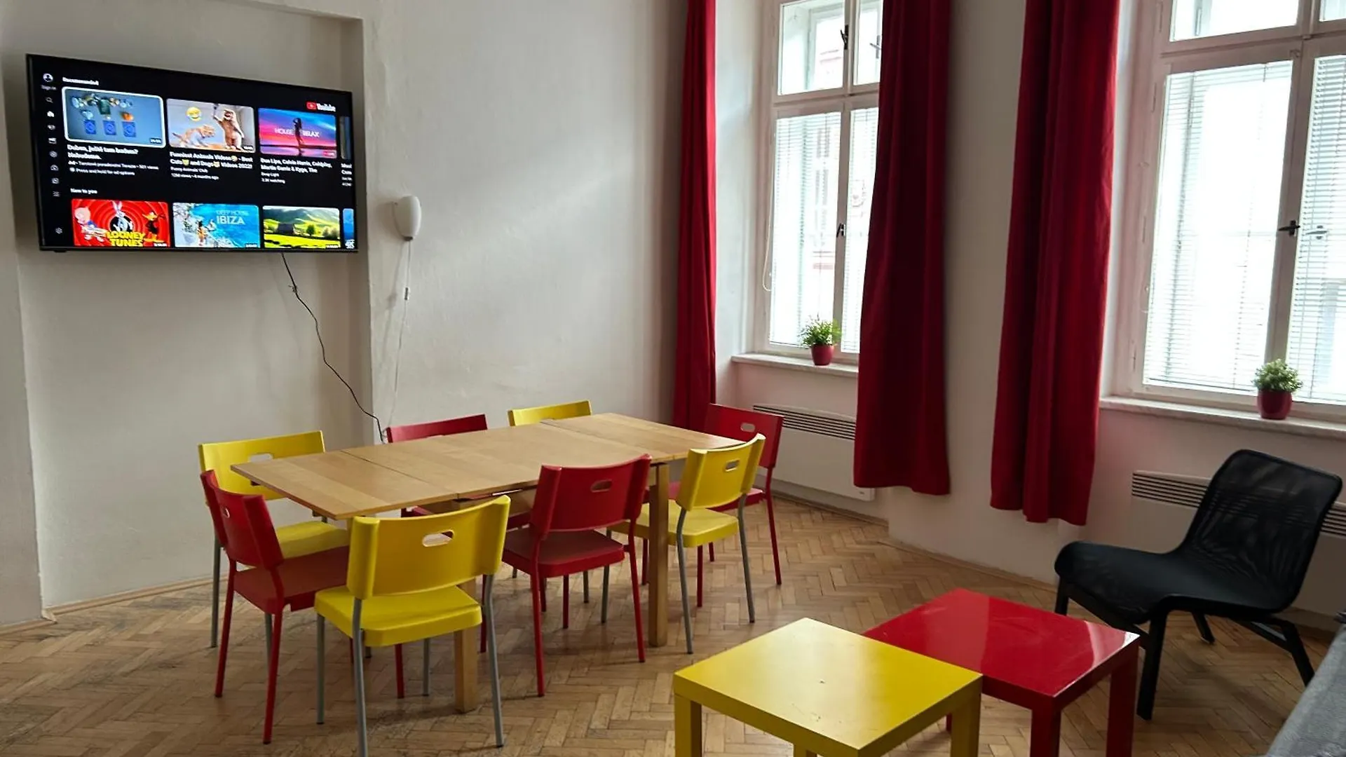 Party House Prague - Apartments Ve Smeckach 18, City Center!!