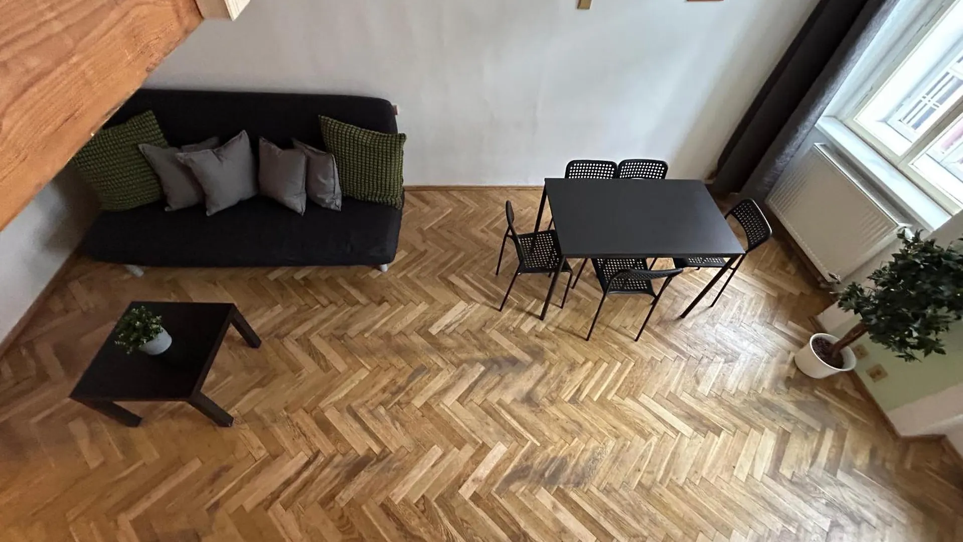 Party House Prague - Apartments Ve Smeckach 18, City Center!!